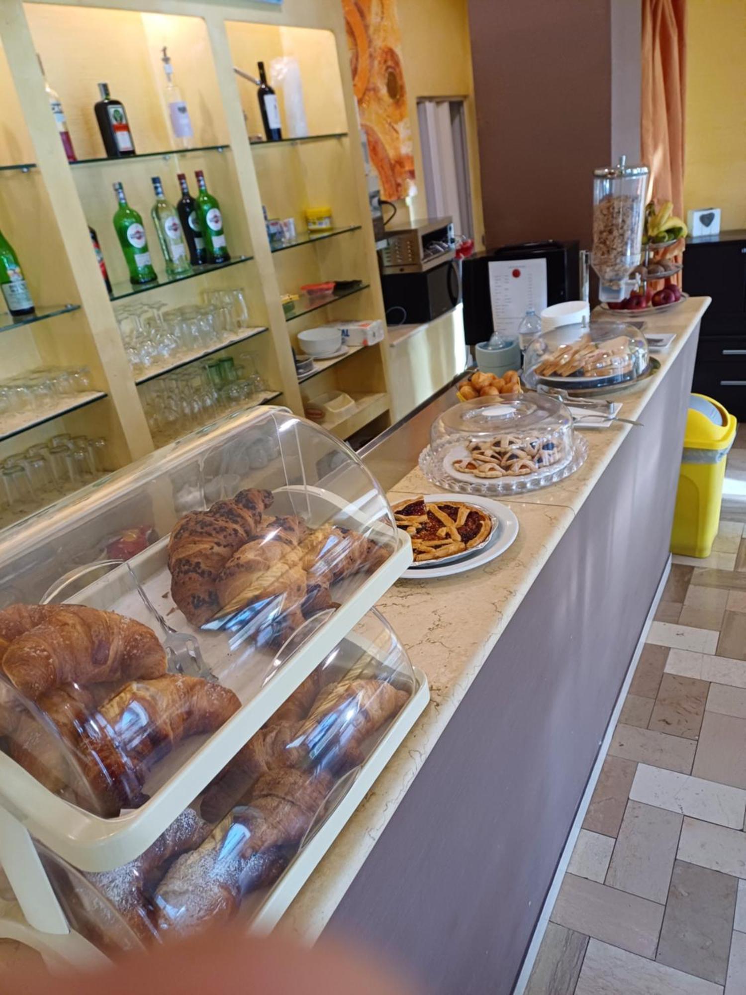 Hotel Promenade Porto Sant'Elpidio Bagian luar foto