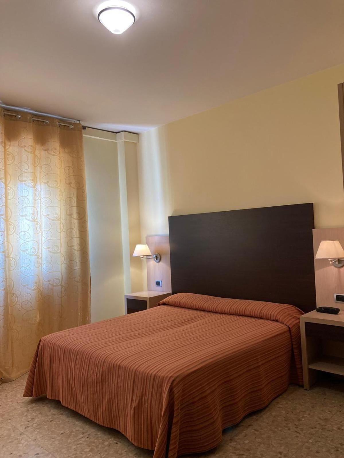 Hotel Promenade Porto Sant'Elpidio Bagian luar foto