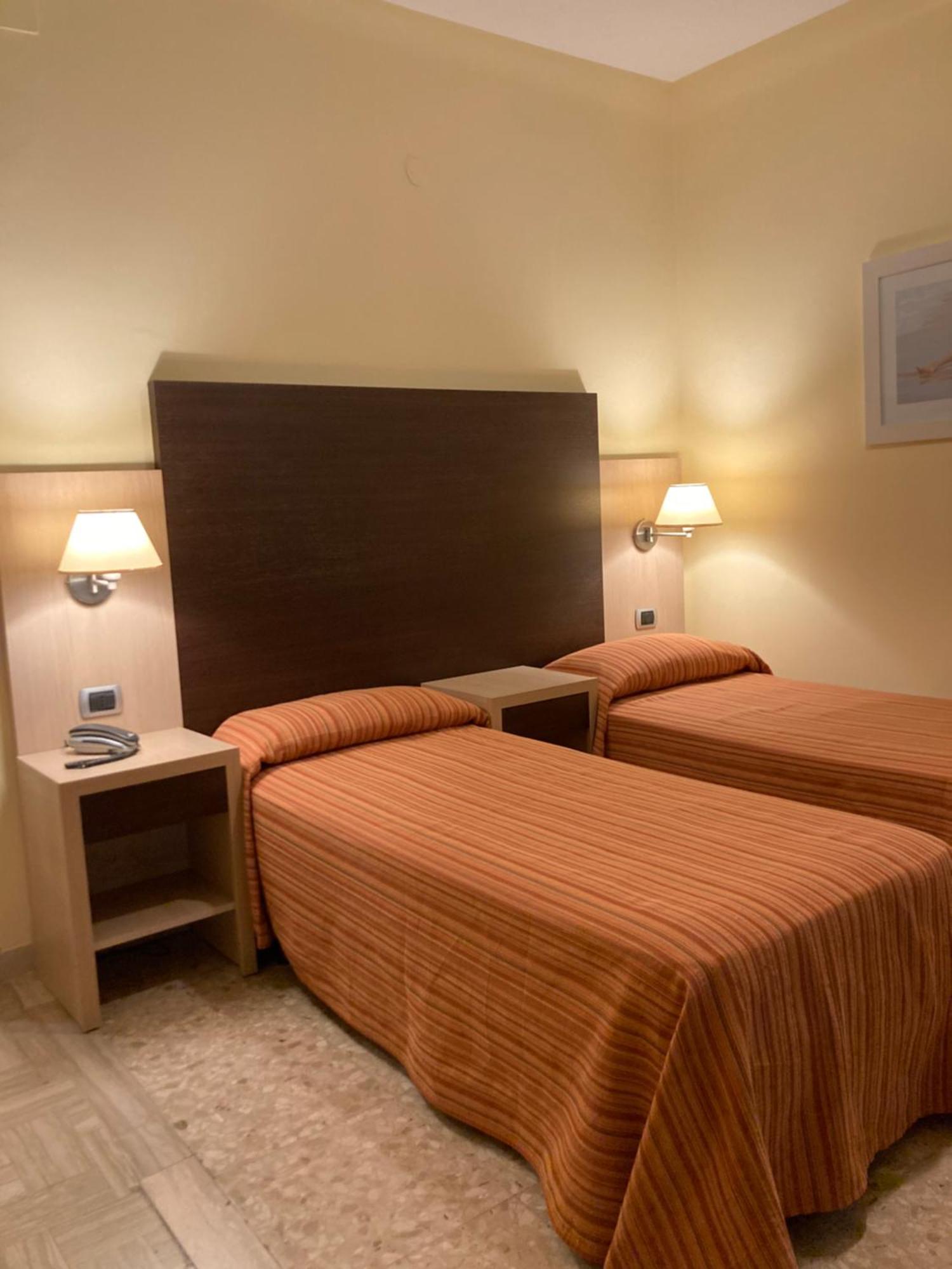 Hotel Promenade Porto Sant'Elpidio Bagian luar foto