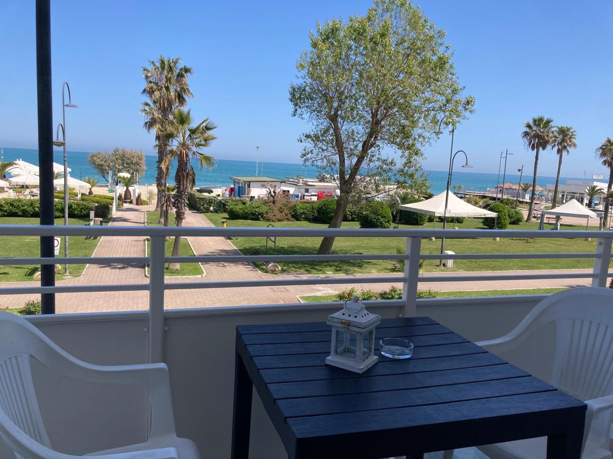 Hotel Promenade Porto Sant'Elpidio Bagian luar foto